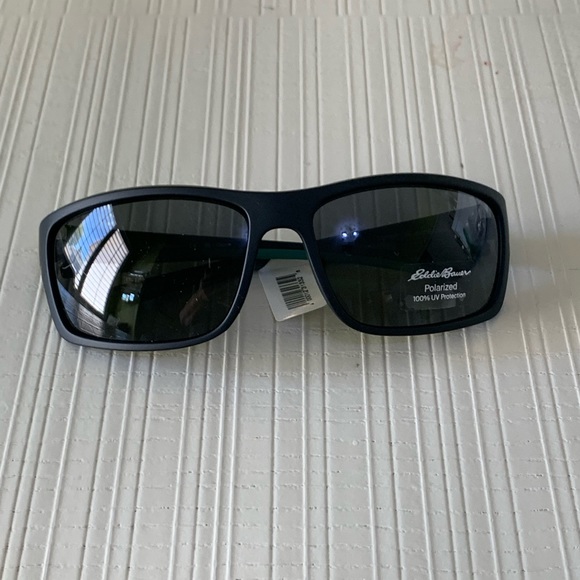Eddie Bauer Saxon Polarizes men’s sunglasses - Picture 4 of 16